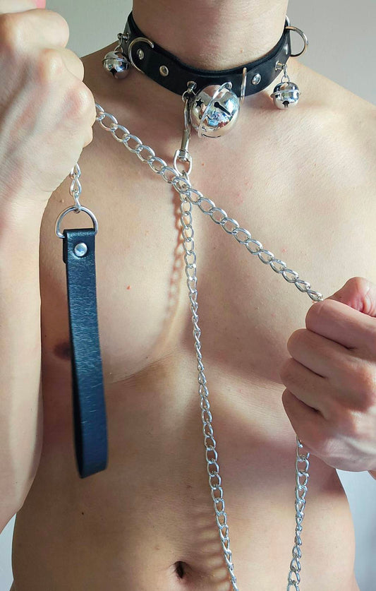 ปลอกคอล่ามทาสแบบมีลูกกระพรวนพร้อมโซ่จูง ( รหัส RD557 )