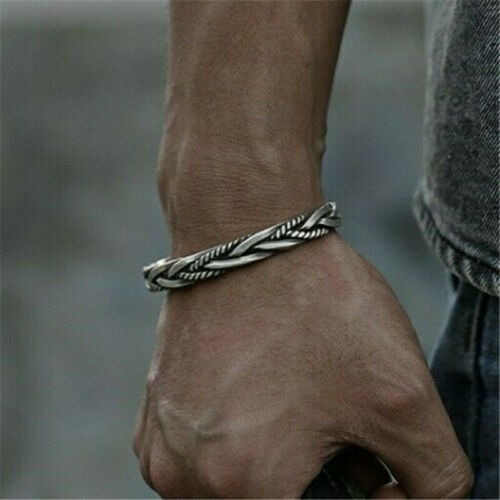 กำไลข้อมือลายเกลียว ( รหัส E046 )